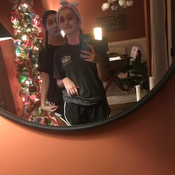 Meet your Posher, Jorja - Picture 1 of 1